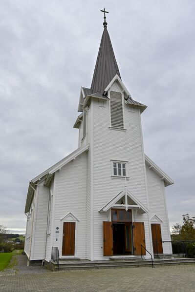 Fil:Varhaug kirke 280925-2.jpg
