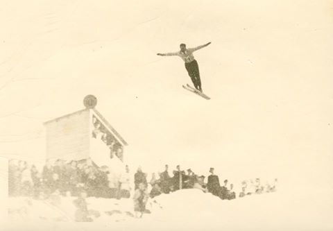 Fil:Olav K Flåt Tinnheia 1946.jpg