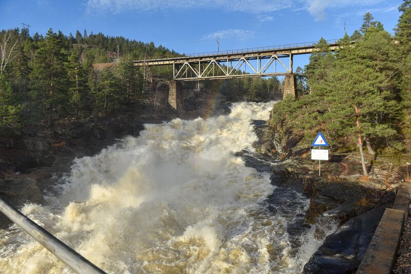 Fil:Hanefossen Herefoss 061122.jpg