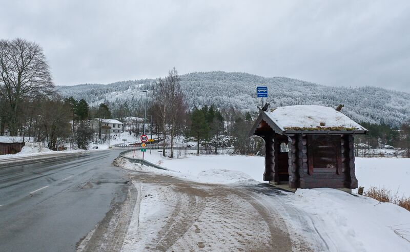 Fil:Grendi bussholdeplass Bygland 190126.jpg