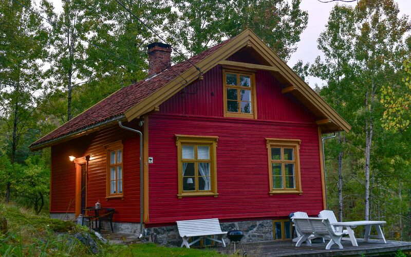 Fil:Homevassevja baneformannbolig.jpg