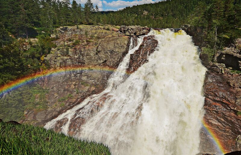 Fil:Rjukanfossen Tovdal 100714 (6)-3.jpg