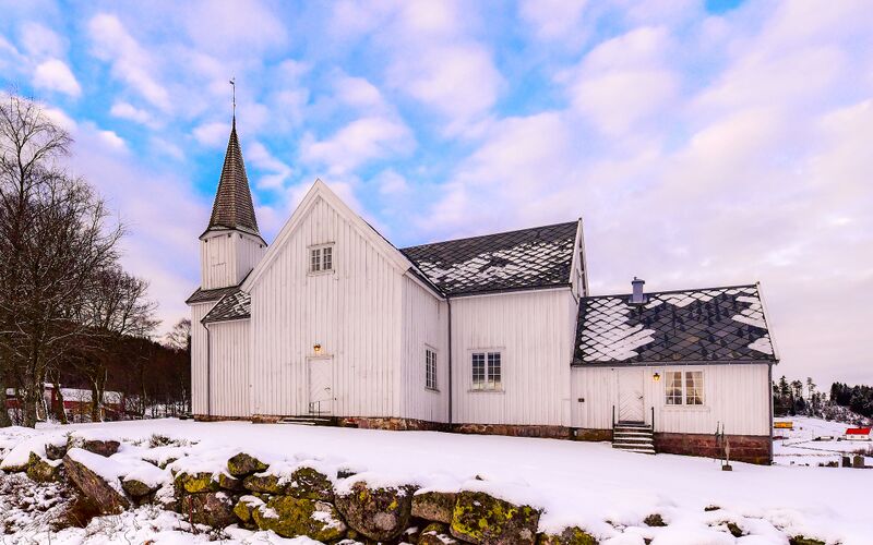 Fil:Finsland kyrkje 040118-2.jpg