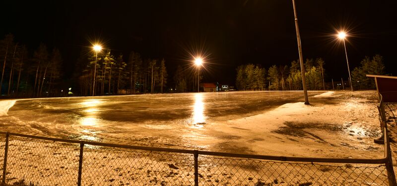 Fil:Evje skøytebane 131218.jpg