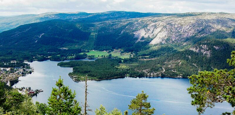 Fil:Byglandsfjord 180710 (2).jpg
