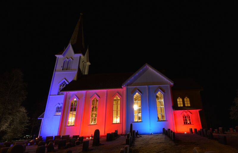 Fil:Evje kyrkje 131215.JPG