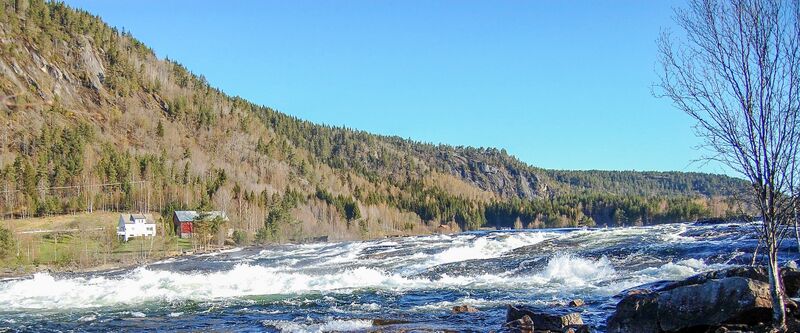 Fil:Fennefossen Otra 050510-2.jpg
