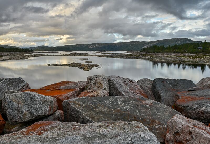 Fil:Hovatn Åraksbø 040925-2.jpg