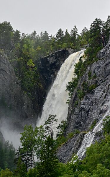 Fil:Rysefossen Bygland 210923-3.jpg