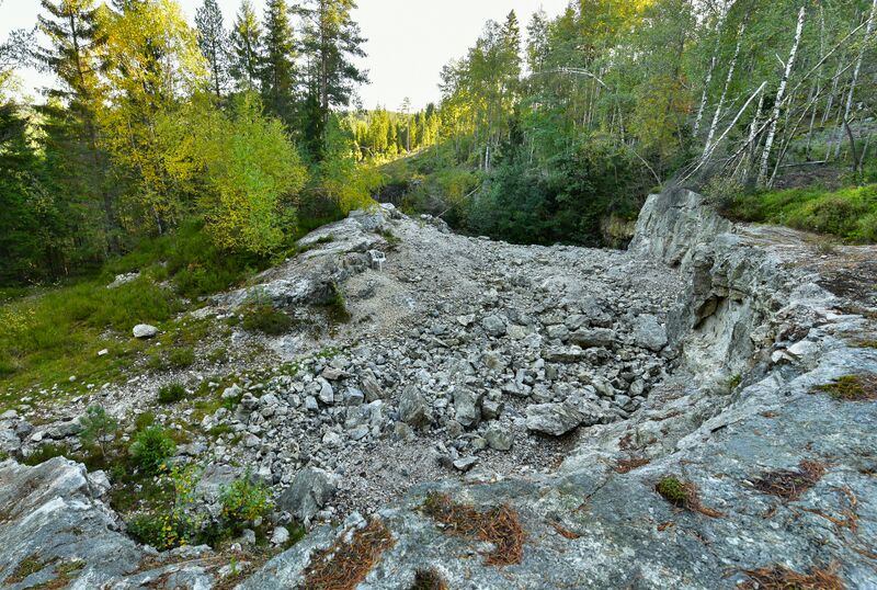 Fil:Steli gruve 280918.jpg