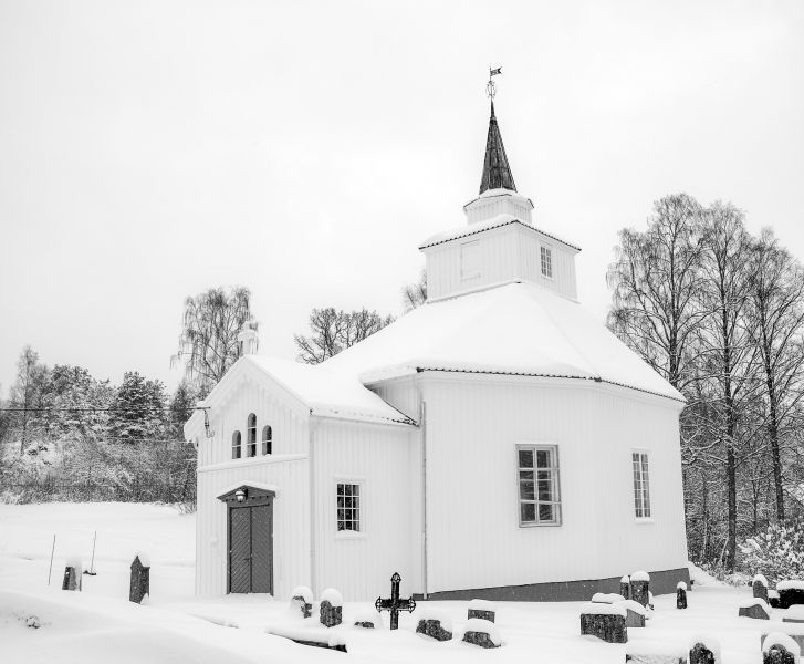 Fil:Mykland kyrkje 070217-2.jpg