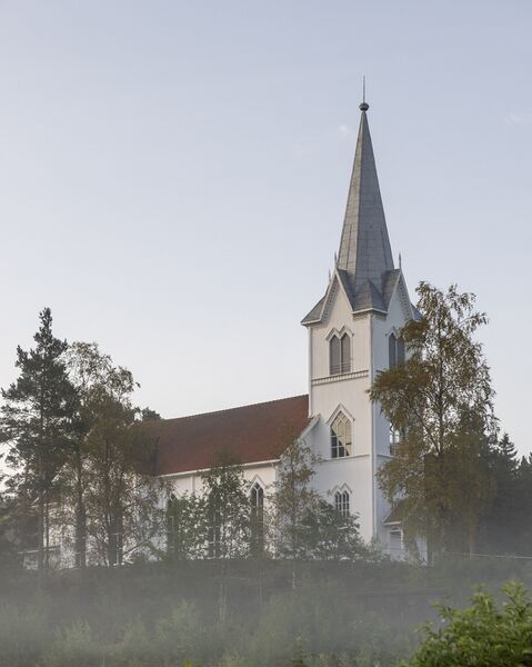Fil:Evje kyrkje 130726.jpg