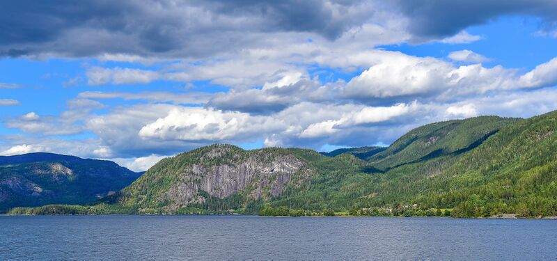 Fil:Rossedalen Sandnes Bygland 280722.jpg