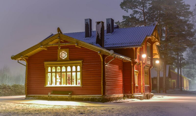 Fil:Byglandsfjord stasjon 211122.jpg