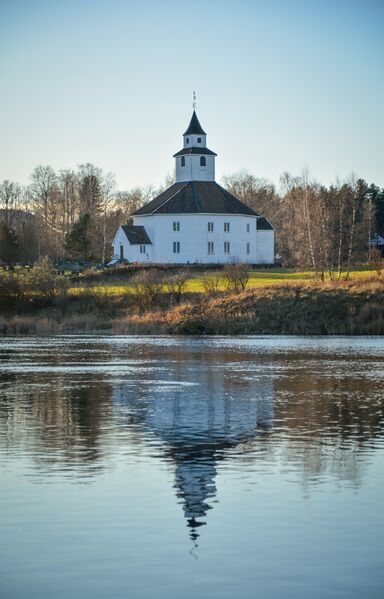 Fil:Hornnes kyrke 031224-2.jpg