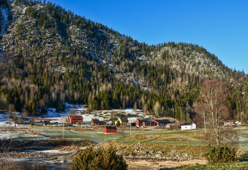 Fil:Frøysnes Bygland 111116 (2).jpg