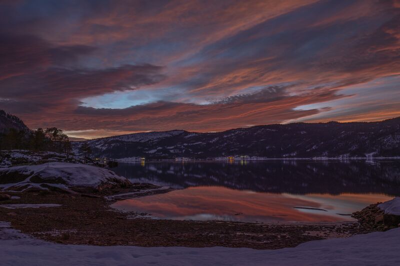 Fil:Byglandsfjorden Grendi 150125.jpg