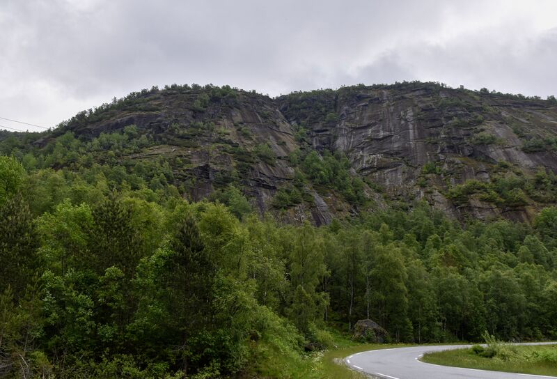Fil:Verurfjellet Breland Åseral 190626.jpg